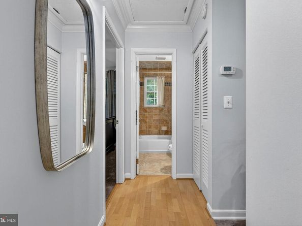4629 28TH Road S B, Arlington VA 22206