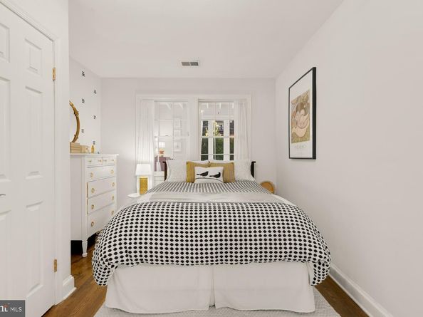 2650 39TH Street NW 3, Washington DC 20007
