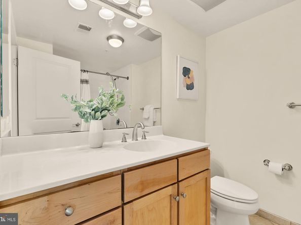 1117 10TH Street NW 908, Washington DC 20001