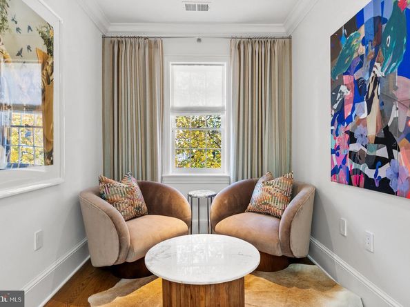 1524 33rd Street NW, Washington DC 20007