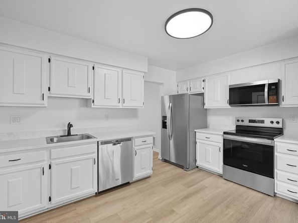 9611 Scotch Haven Drive, Vienna VA 22181