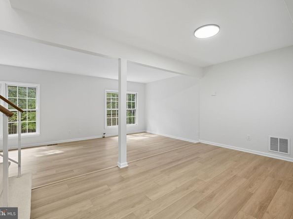 9611 Scotch Haven Drive, Vienna VA 22181