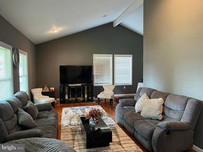 111 Park Hill Lane, Sterling VA 20164