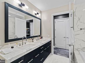 1414 S Penn Square 42C, Philadelphia PA 19102
