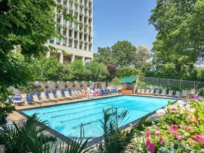 220 Locust Street 2D, Philadelphia PA 19106