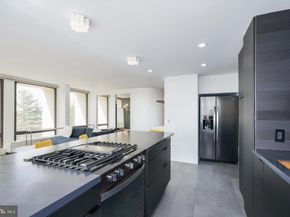 220 Locust Street 2D, Philadelphia PA 19106