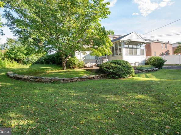 9825 Verree Road, Philadelphia PA 19115