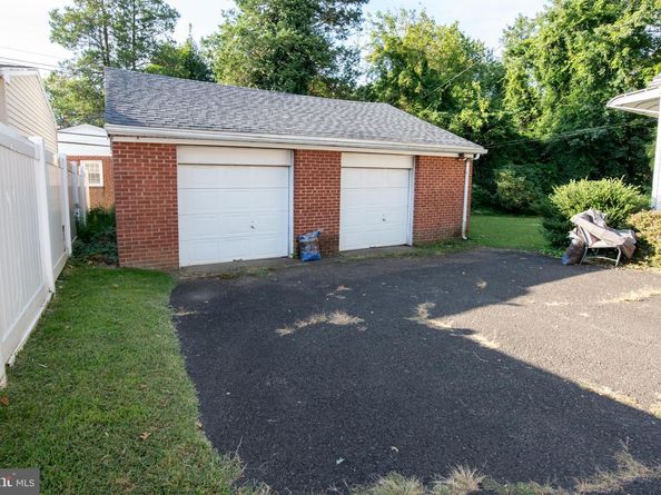 9825 Verree Road, Philadelphia PA 19115
