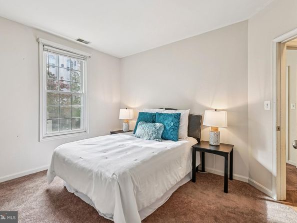 4681 Lawton Way 103, Alexandria VA 22311