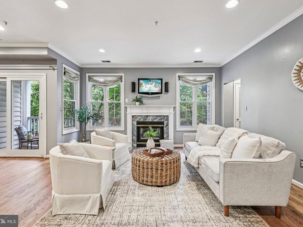 4681 Lawton Way 103, Alexandria VA 22311