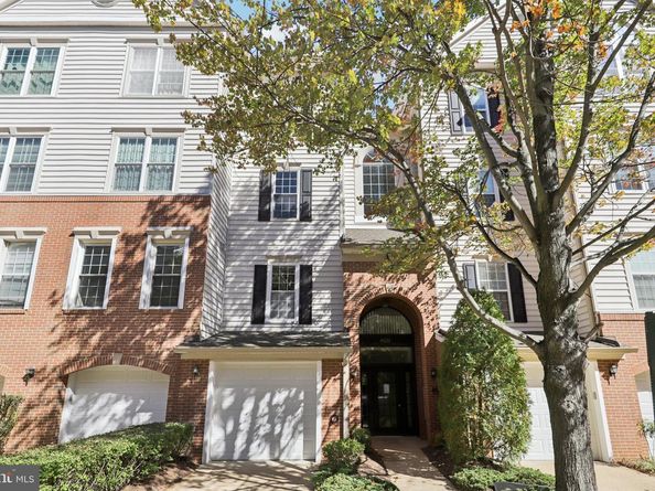 4681 Lawton Way 103, Alexandria VA 22311