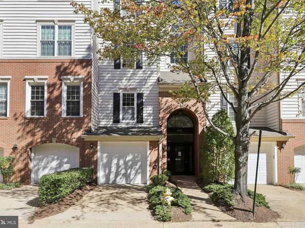 4681 Lawton Way 103, Alexandria VA 22311