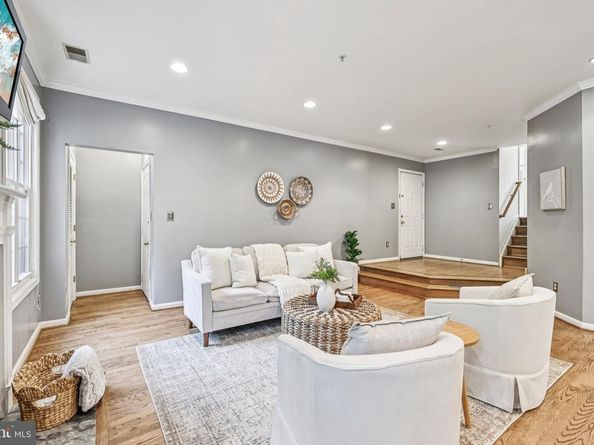 4681 Lawton Way 103, Alexandria VA 22311