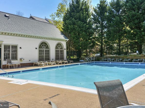 4681 Lawton Way 103, Alexandria VA 22311
