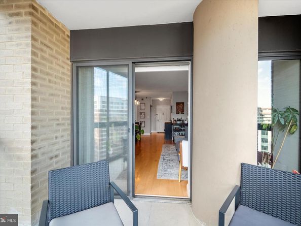 900 N Stafford Street 2016, Arlington VA 22203
