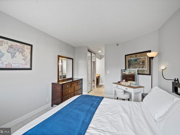 900 N Stafford Street 2016, Arlington VA 22203