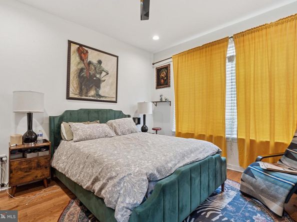 2128 Kensington Walk, Philadelphia PA 19125