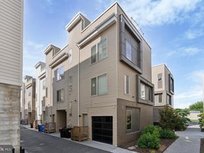2128 Kensington Walk, Philadelphia PA 19125