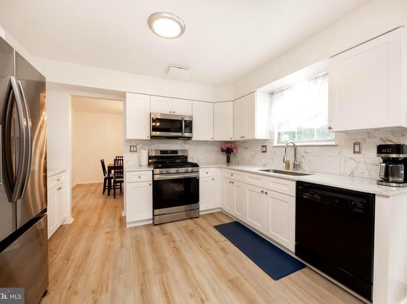 221 Winchester Drive, Horsham PA 19044