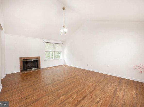 221 Winchester Drive, Horsham PA 19044