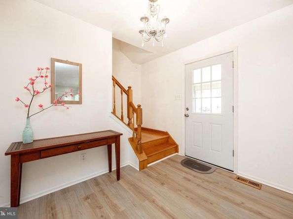 221 Winchester Drive, Horsham PA 19044