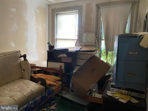2424 N Garnet Street, Philadelphia PA 19132
