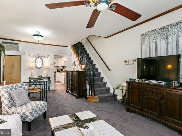 2633 S Iseminger Street, Philadelphia PA 19148