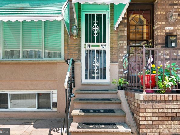 2633 S Iseminger Street, Philadelphia PA 19148