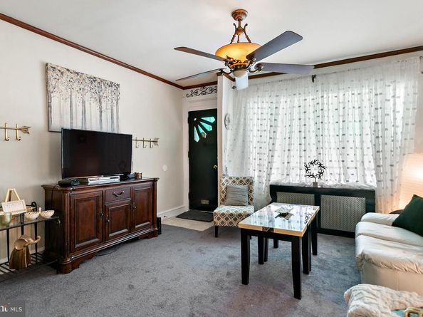 2633 S Iseminger Street, Philadelphia PA 19148