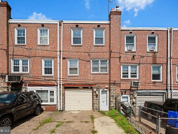 14 Winthrop Road, Darby PA 19023