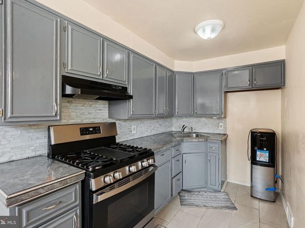 14 Winthrop Road, Darby PA 19023