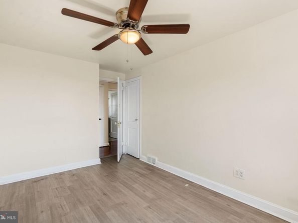 14 Winthrop Road, Darby PA 19023