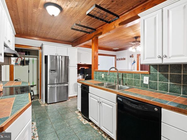 517 Conarroe Street, Philadelphia PA 19128