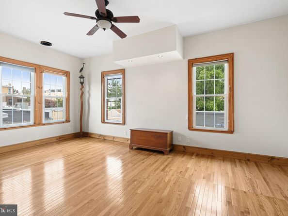 517 Conarroe Street, Philadelphia PA 19128