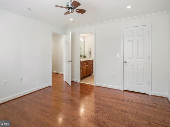 4193 S Four Mile Run Drive 202, Arlington VA 22204