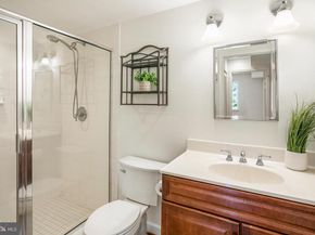 4193 S Four Mile Run Drive 202, Arlington VA 22204