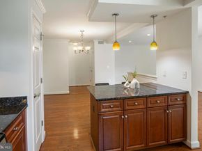 4193 S Four Mile Run Drive 202, Arlington VA 22204
