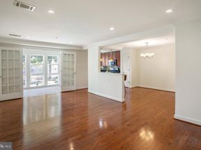 4193 S Four Mile Run Drive 202, Arlington VA 22204