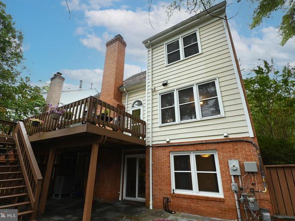 7443 Crestberry Lane, Bethesda MD 20817