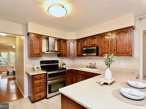 7443 Crestberry Lane, Bethesda MD 20817