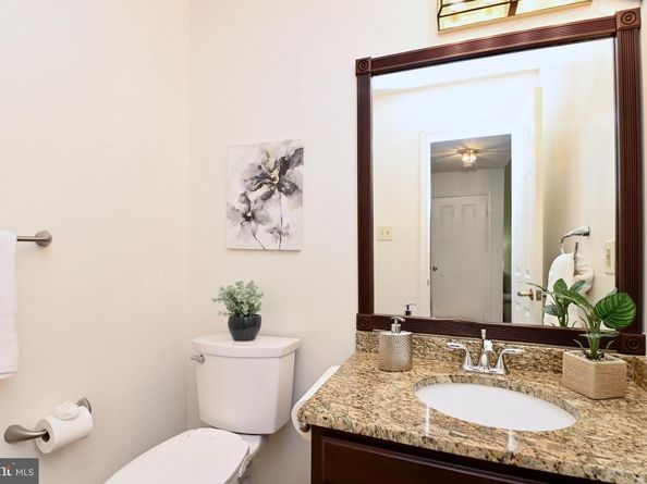 7443 Crestberry Lane, Bethesda MD 20817