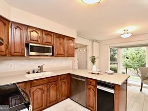 7443 Crestberry Lane, Bethesda MD 20817