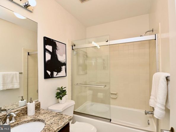 7443 Crestberry Lane, Bethesda MD 20817