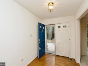 7443 Crestberry Lane, Bethesda MD 20817