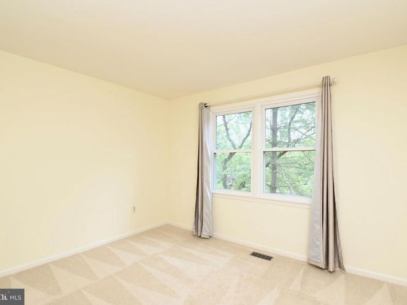 7443 Crestberry Lane, Bethesda MD 20817