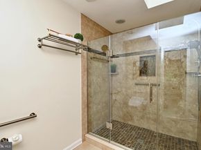 7443 Crestberry Lane, Bethesda MD 20817