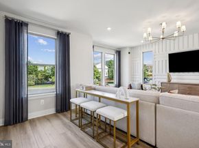 2174 Glacier Road, Herndon VA 20170