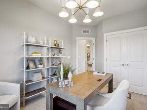 2174 Glacier Road, Herndon VA 20170