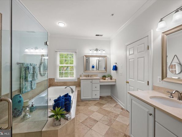 5015 Waple Lane, Alexandria VA 22304
