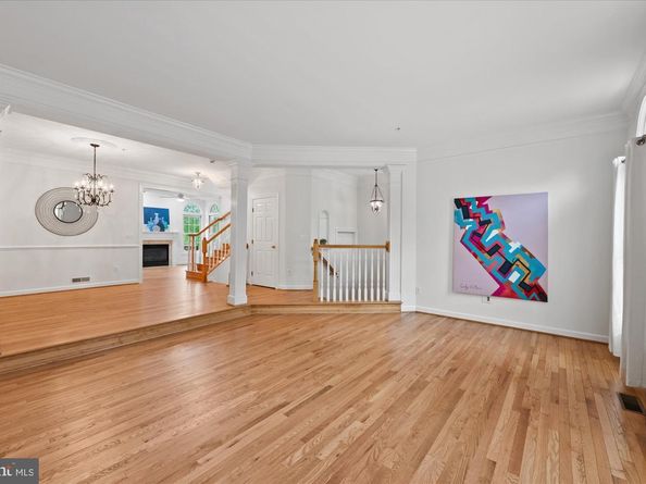5015 Waple Lane, Alexandria VA 22304